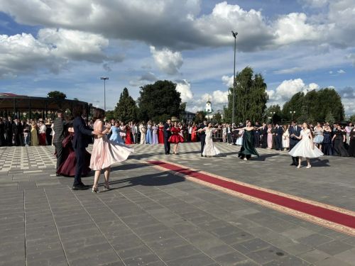 Выпускные вечера в Буинском районе: 141 аттестат, 33 медалиста (фоторепортаж)