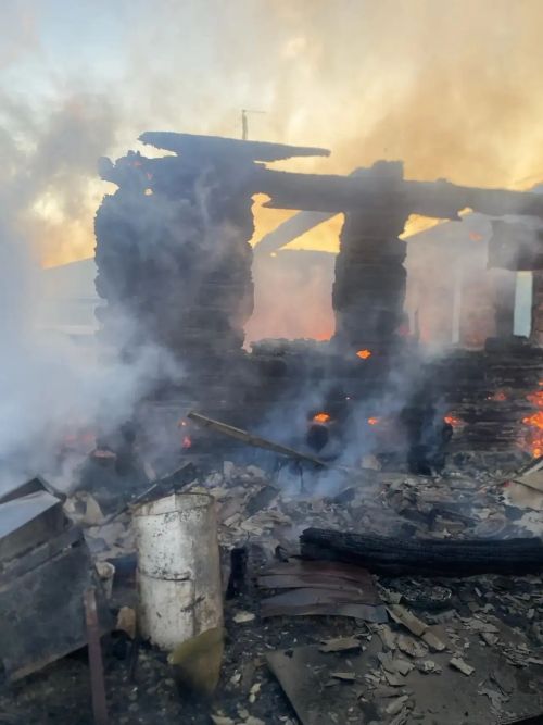 В селе Мокрая Савалеевка Буинского района из-за пожара сгорели два дома