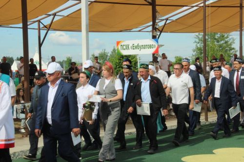 Вот они,передовики труда, награжденные на Сабантуе в Буинске (фоторепораж)