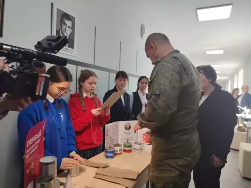 В Буинск приехал Герой России Расим Баксиков