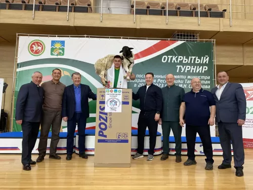 В СК «Импульс» прошел турнир по борьбе «Корэш», посвящённое памяти заслуженного врача РТ, кандидата медицинских наук, министра здравоохранения РТ в 2018-2023 годы Марата Наилевича Садыкова