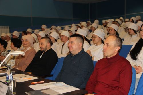 Открытие республиканского конкурса учебно-исследовательских работ студентов медицинских образовательных организаций среднего профессионального образования РТ – 2026