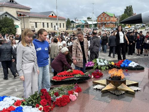 На центральной площади г.Буинска прохошел митинг,посвященный Дню памяти и скорби