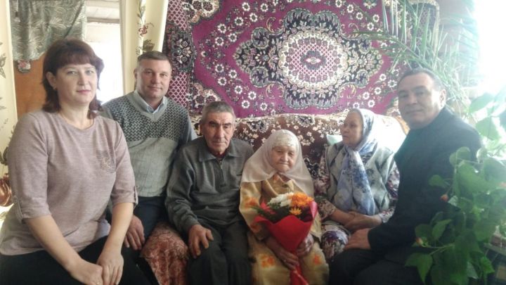 Сегодня в Буинском районе отмечают 90-летний юбилей Накии Бикчантаевой.