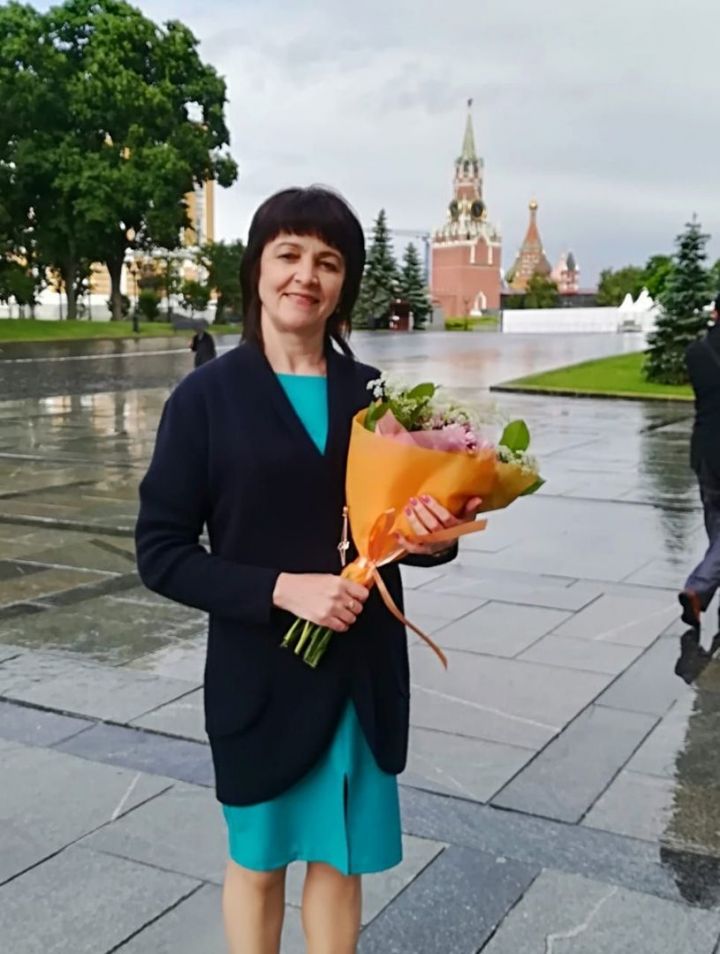 Вдову  погибшего при исполнении служебного долга Рашита Шарафутдинова из Буинска  пригласили в Москву (+фото)