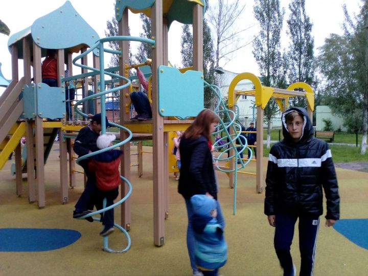 День России  в Молодежном парке Буинска (+фото)