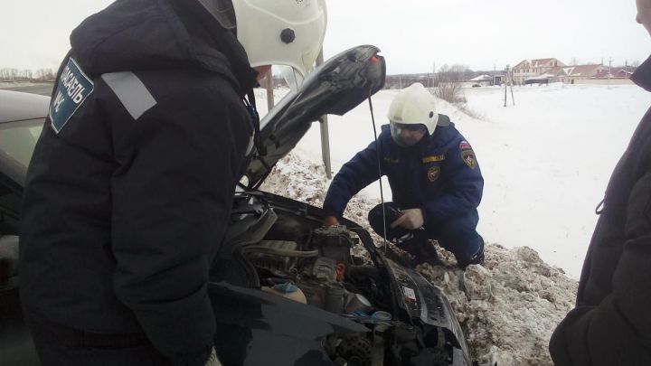 Сегодня на автодороге «Казань-Ульяновск" произошло ДТП, пострадавшего доставили в Буинскую ЦРБ (+фото)