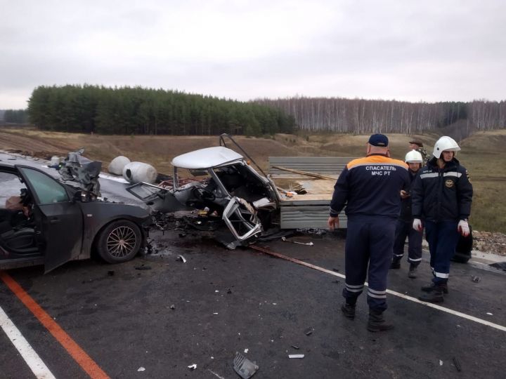 Сегодня утром на трассе Буинск- Казань произошло ДТП со смертельным исходом (+ фото)