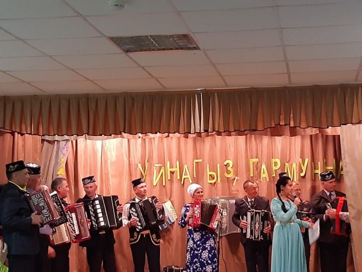 В деревне Аксу Буинского района прошел фестиваль "Играй, гармонь"