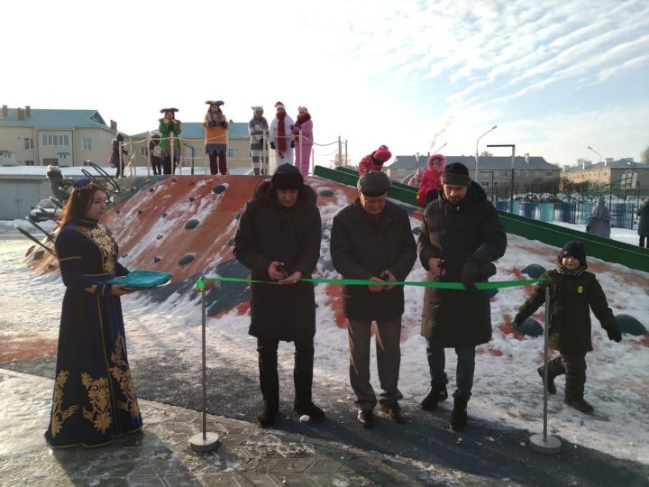 В Буинске состоялось торжественное открытие сквера культуры и общественной площади