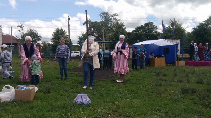 Жители деревни Бик-Утеево Буинского района отметили День села (Фото)