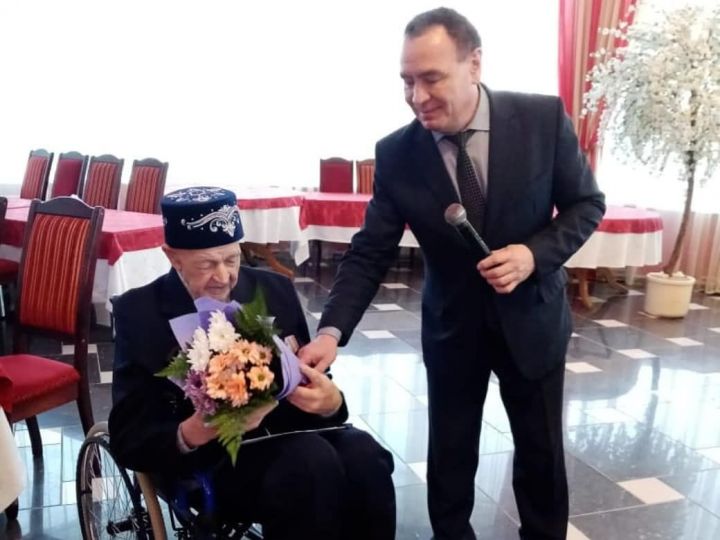 В Буинске ветерануа ВОВ поздравили с юбилеем
