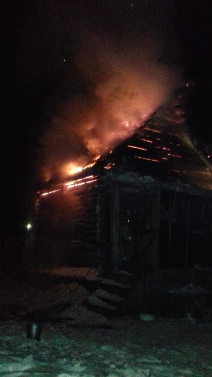 В Буинске сгорел дом (+фото)