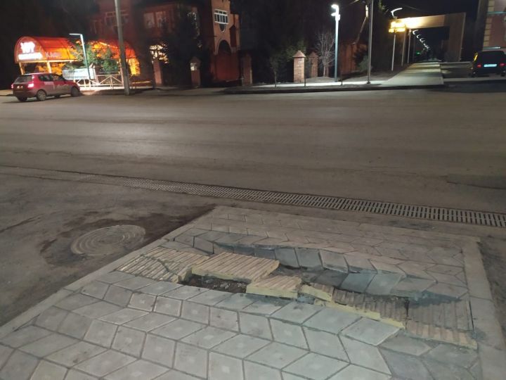 В Буинске: не успели тротуары доделать начали ломать