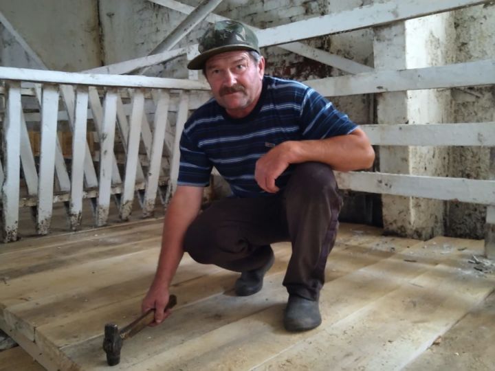 В хозяйствах Буинского района идёт ремонт животноводческих помещений