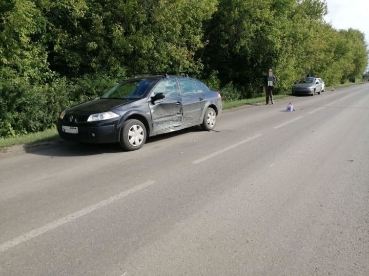 В Западном поселке Буинска два автомобиля не поделили дорогу   (+фото)