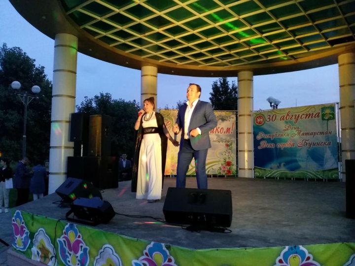 В Буинске в День города выступили казанские артисты +фото