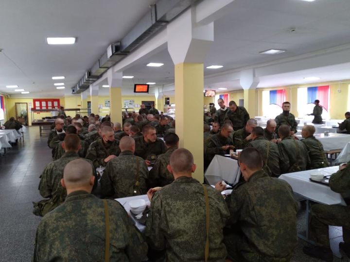 Группа из Буинска прибыла в военную часть Свердловской области, где служат наши земляки (+фоторепортаж)