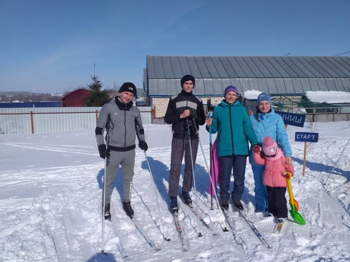 В деревне Новые Чечкабы состоялись лыжные гонки