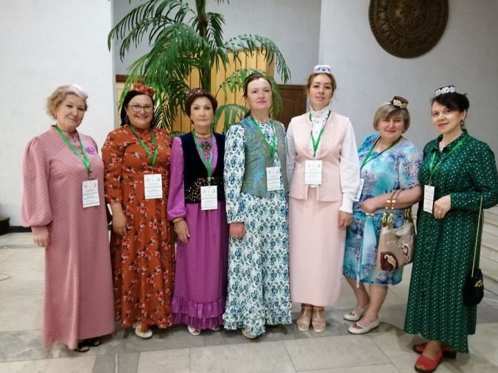 Сегодня в Казани проходил Всероссийский форум татарских женщин (+фото)