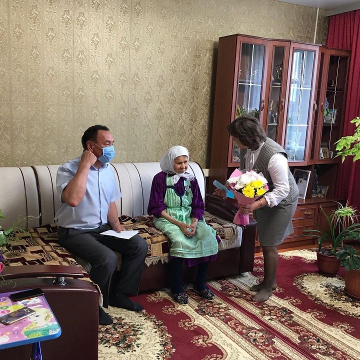 Лилия Андреева из Буинского района отметила 90-летие