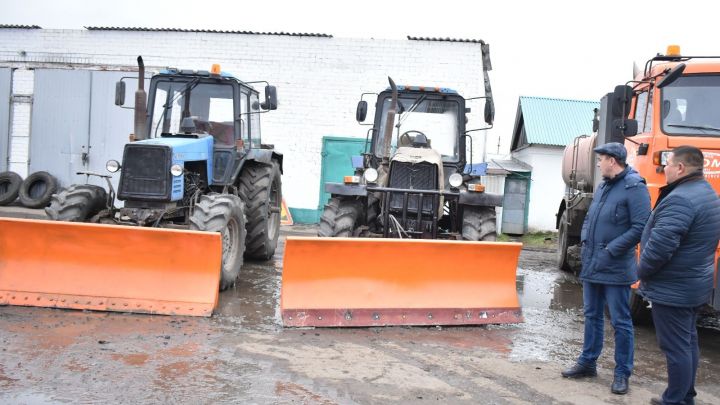 Глава Буинского района Ранис Камартдинов проверил, насколько коммунальщики готовы к зимнему сезону