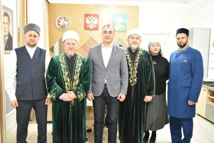 Сегодня Буинск посетил главным казый Татарстана Джалиль хазрат Фазлыев (+фото)