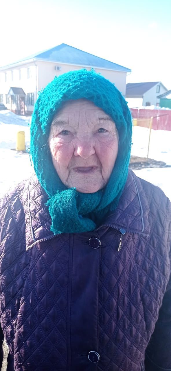 В Буинске, в районе вокзала, бабушка потерявшая память, не помнит дорогу домой