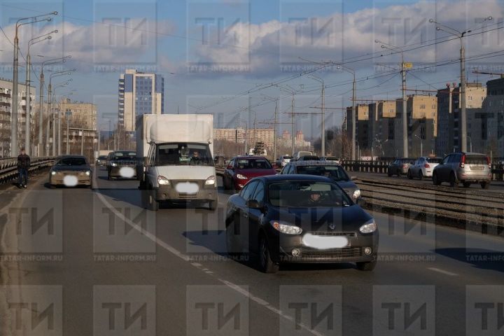 За выброс мусора из машины россиянам теперь грозит штраф до 200 тыс. рублей
