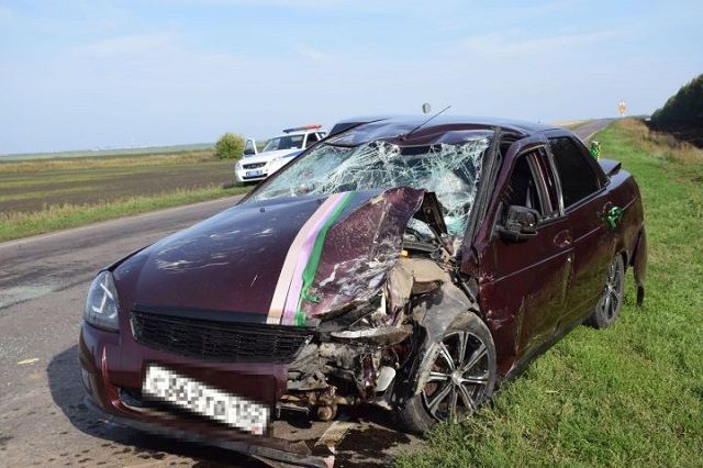 В Татарстане  со свадебным кортежем пострадали пятеро человек (фото)