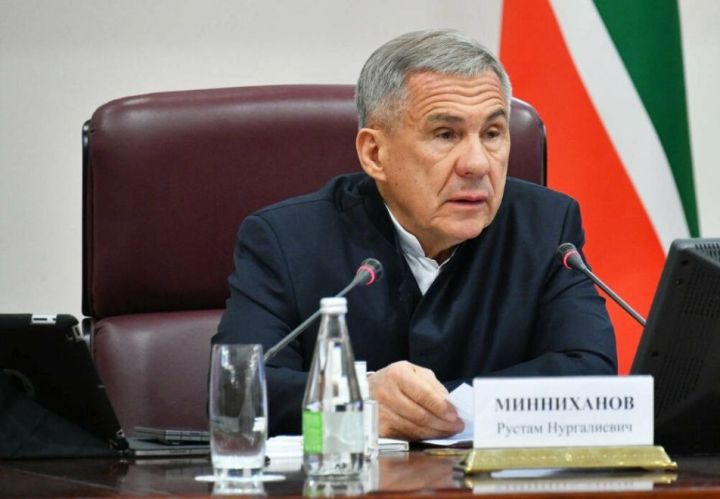 Минниханов поручил усилить меры наблюдения за воздушным пространством