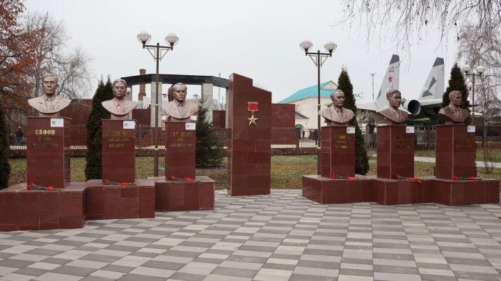 В день Героев Отечества вспомним Героев Социалистического Труда Буинска