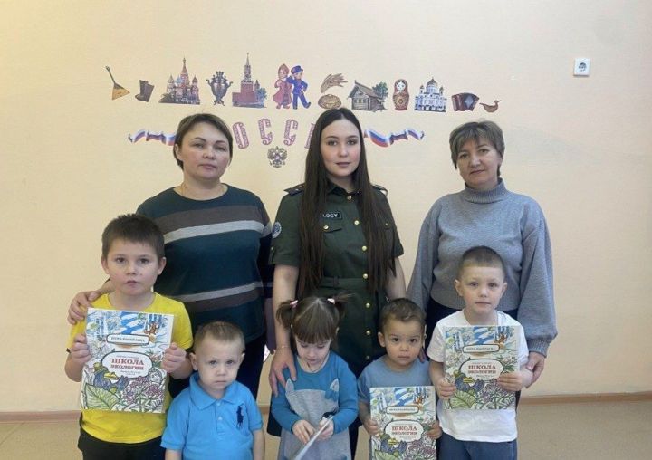 Дошколята Буинского района выучили правила леса вместе с экологами