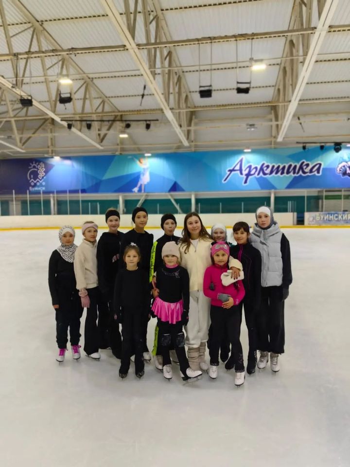 В ледовом спорткомплексе «Арктика» Буинска фигурным катанием занимаются более тридцати детей