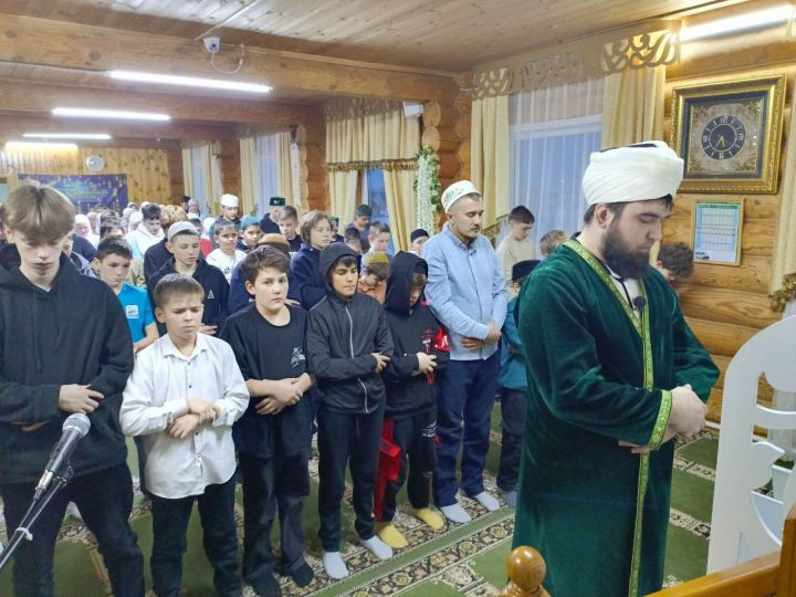 Вчера в мечети “Абу-Ханифа” Буинска  организовали ифтар для детей