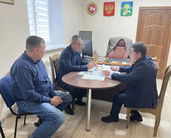 Начальник Главного управления ветеринарии Кабинета Министров РТ Тимур Галеев посетил Буинский район