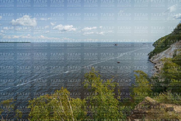 На Волге столкнулись гидроцикл и катамаран