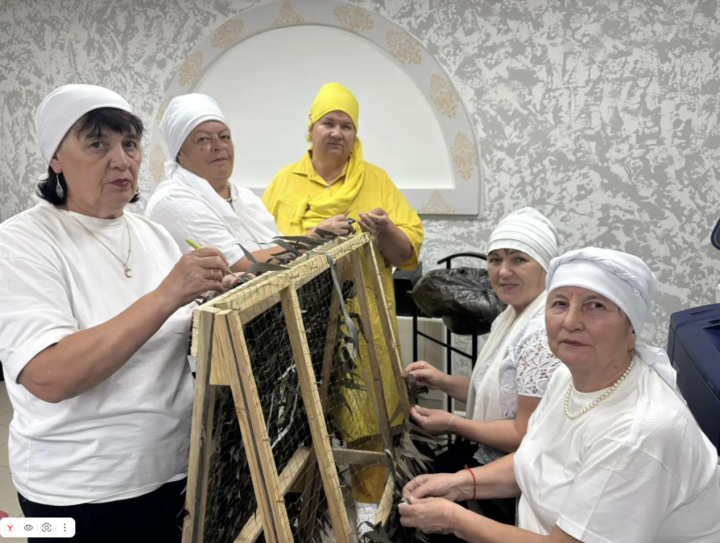 В Буинском районе приступили к изготовлению маскировочных халатов