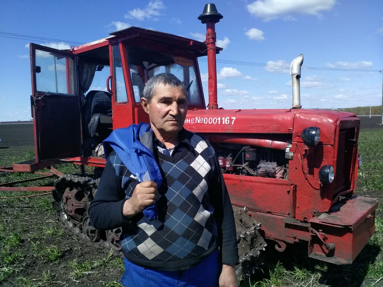 Фото Ильсеяр Ахметзяновой тракторист