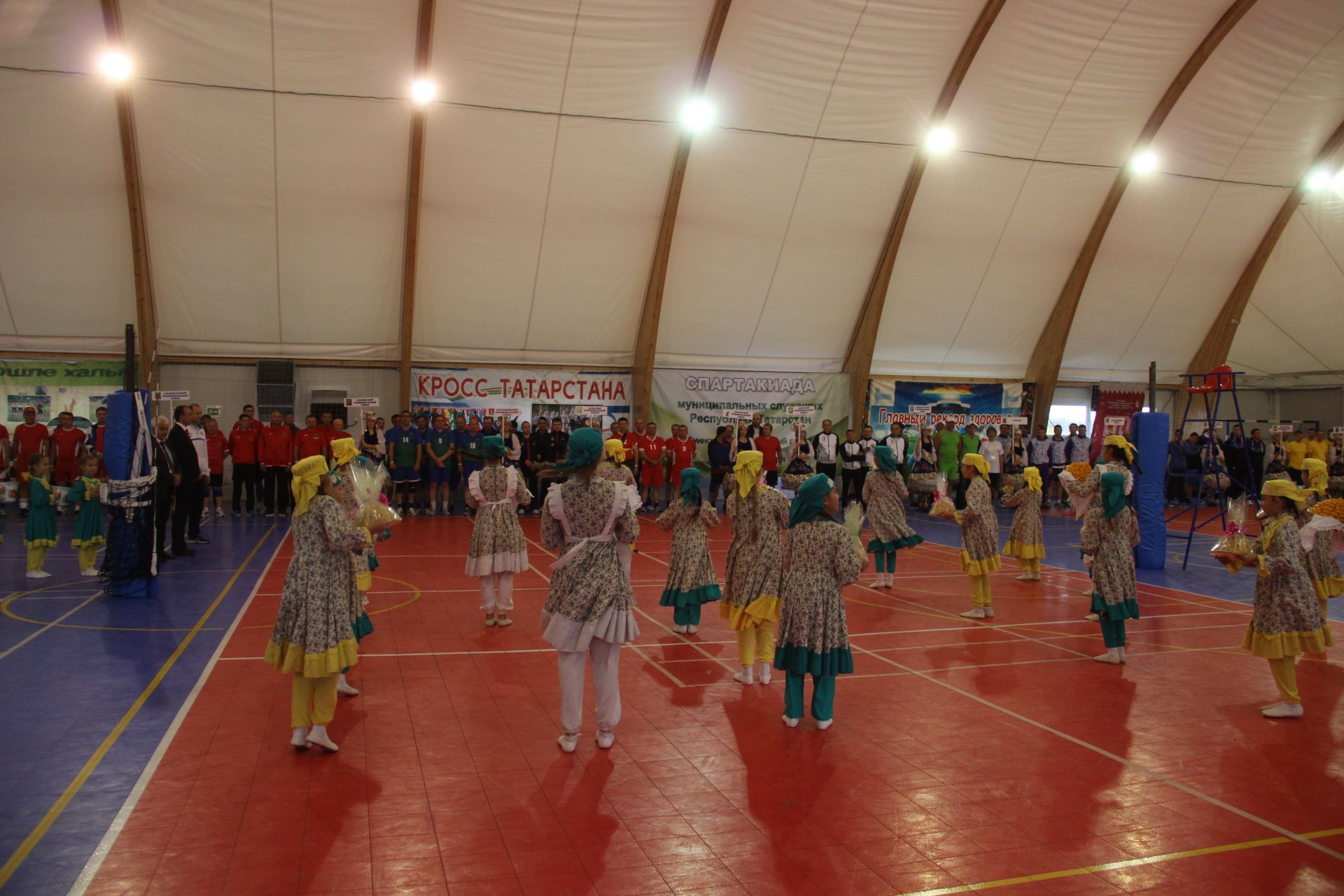 В Буинске муниципальные служащие играют в волейбол&nbsp; (ФОТО,ВИДЕОреапортаж)
