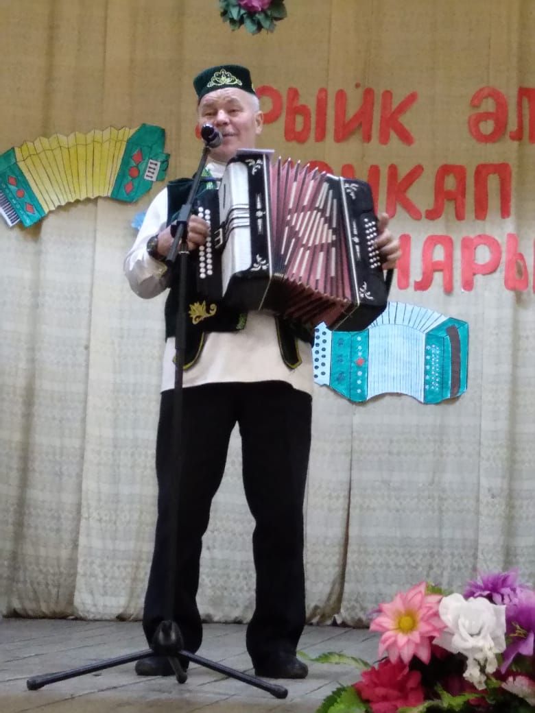В деревне Новые Чечкабы Буинского района состоялся праздник гармонистов (фоторепортаж)