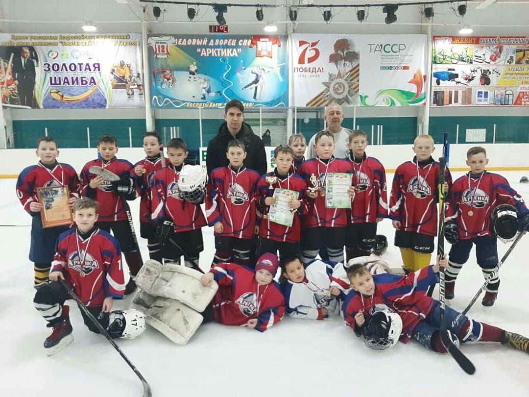 Буа хоккейчылары Ульяновск һәм Биектау командаларын җиңде (+фото)