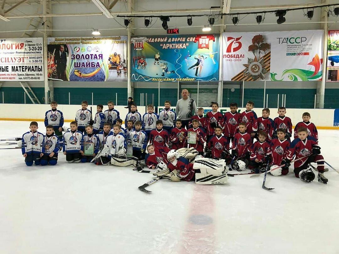 Буинские хоккеисты обыграли команды Ульяновска и Высокой Горы (+фото)