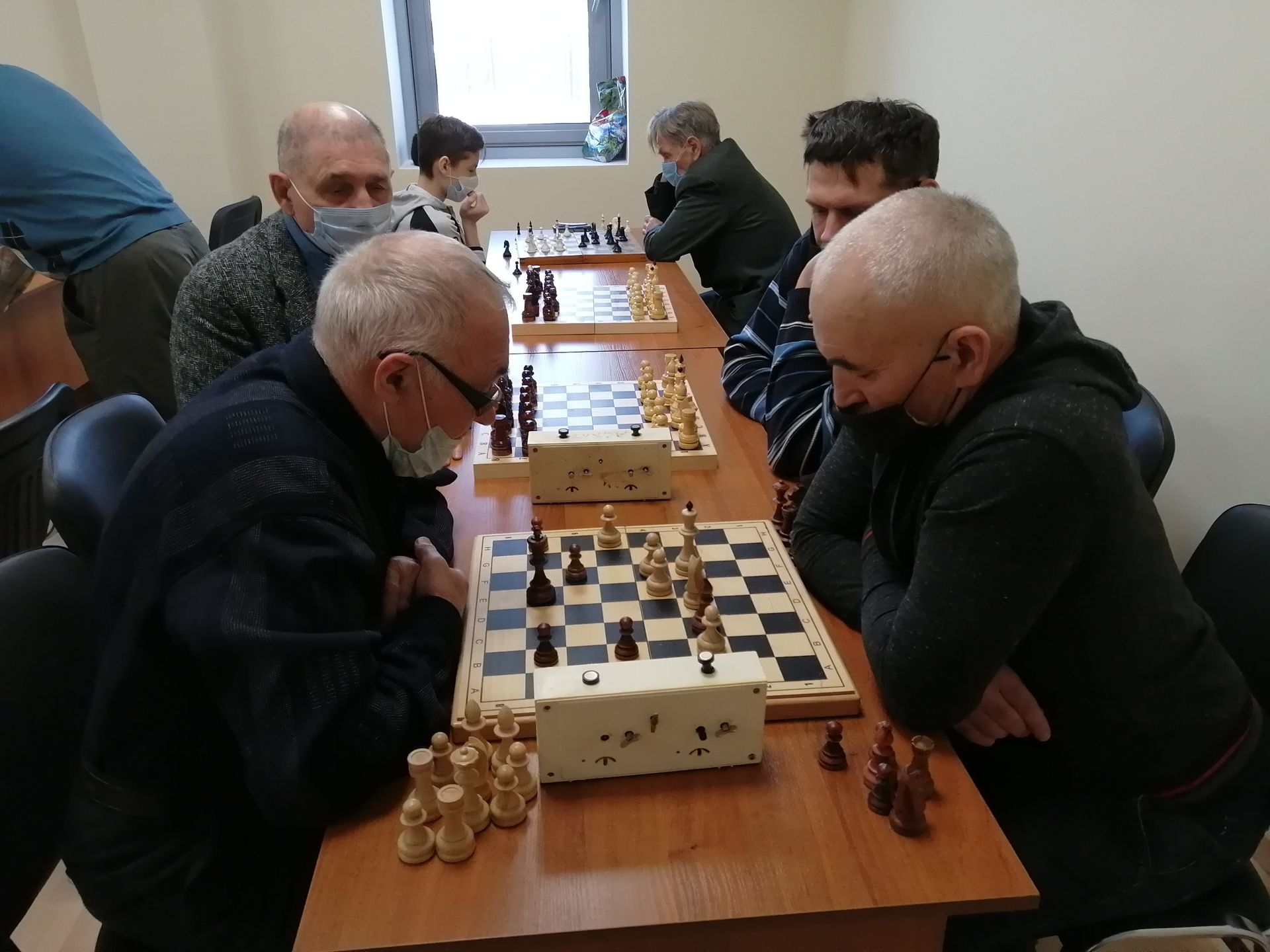  В Буинске проходит зональный тур соревнований по шахматам. Игры организованы в новом здании +фото
