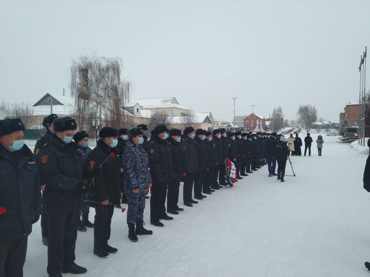 Спите спокойно, герои: в Буинске вновь почтили память полицейских, погибших от рук вооруженных дезертиров (фоторепортаж)