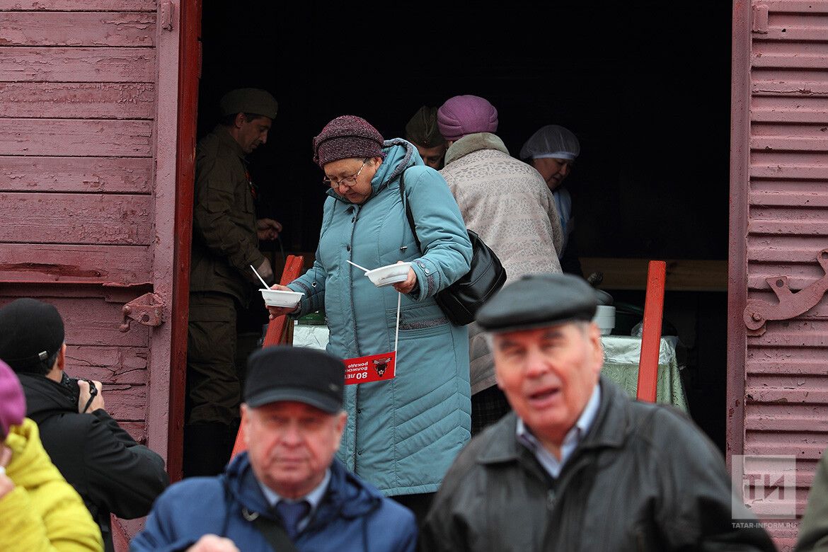 Татарстан встретил «Поезд Победы», посвященный 80-летию Волжской рокады