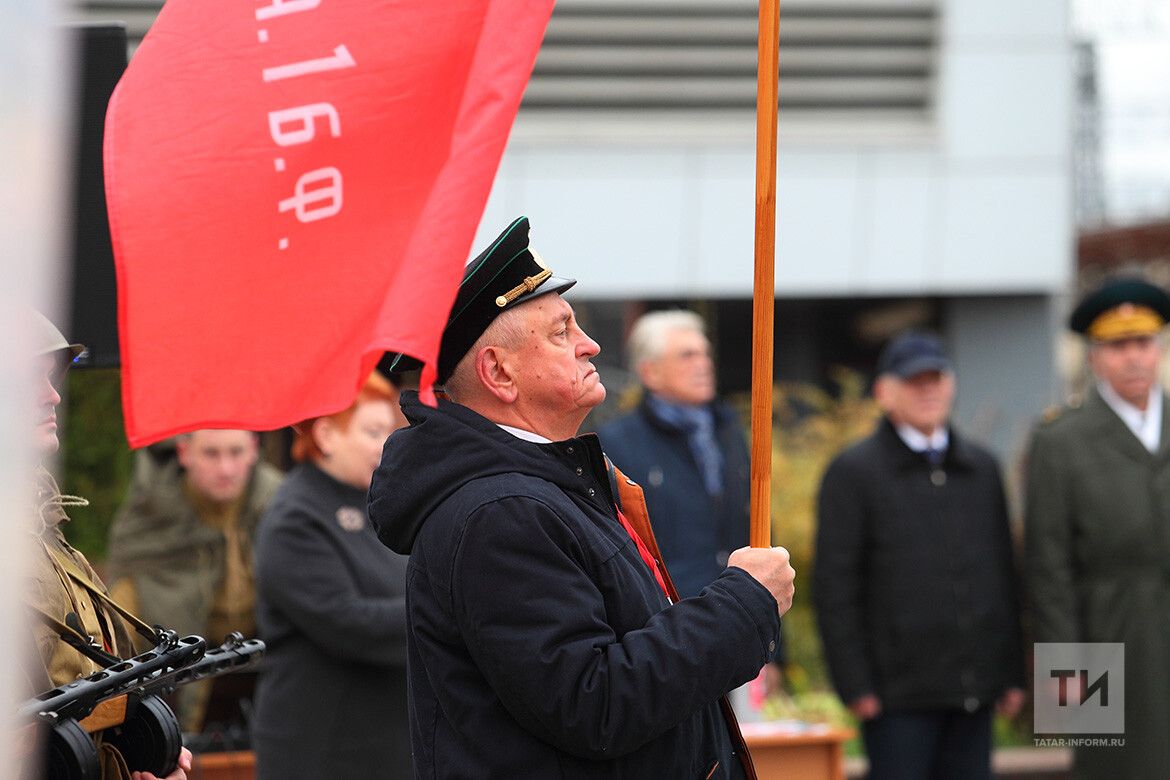 Татарстан встретил «Поезд Победы», посвященный 80-летию Волжской рокады