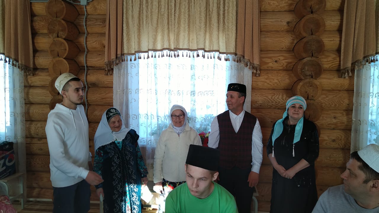 90-летний юбилей уроженки деревни Новые Чечкабы Назии Габетдиновой торжественно отметили в мечети Буинска (фото)
