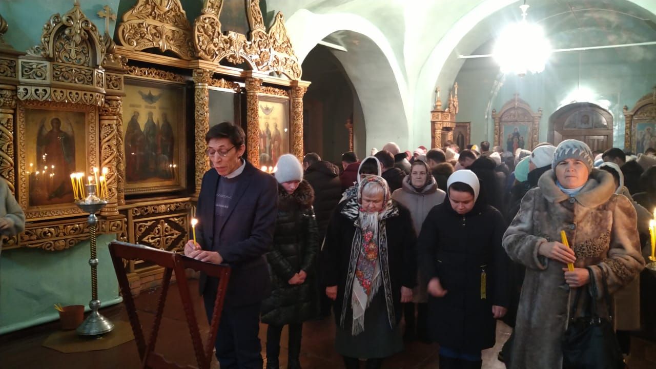В Буинске православные жители встречают Рождество