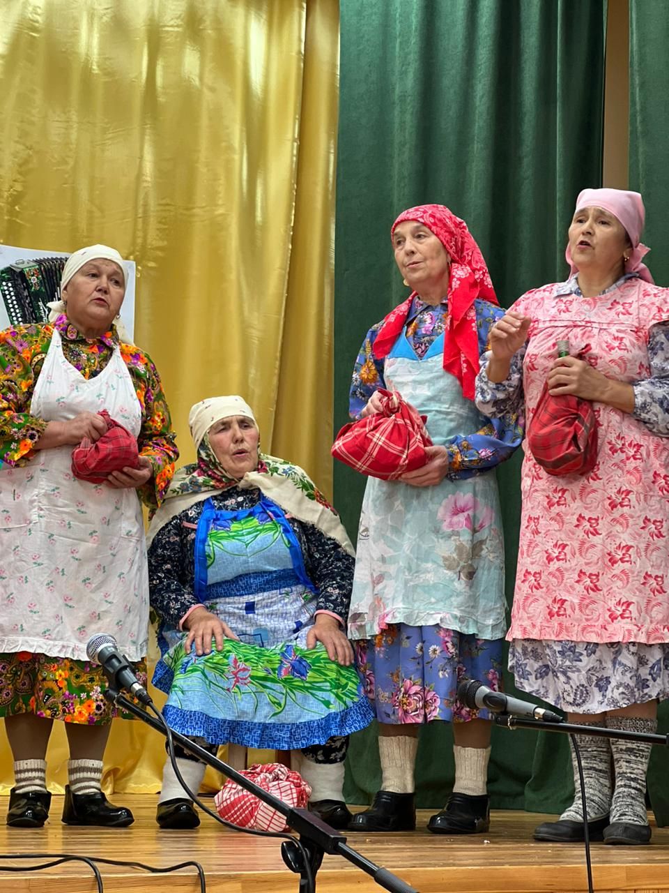 Татарский фольклорный коллектив «Голжамал» на «Уйнагыз, гармуннар!»